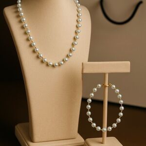 Stainless steelClassic White Pearl Necklace and Bracelet Set